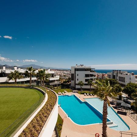 Luxurious 2 Bedroom Apartment Close To The Beach In Estepona Bagian luar foto