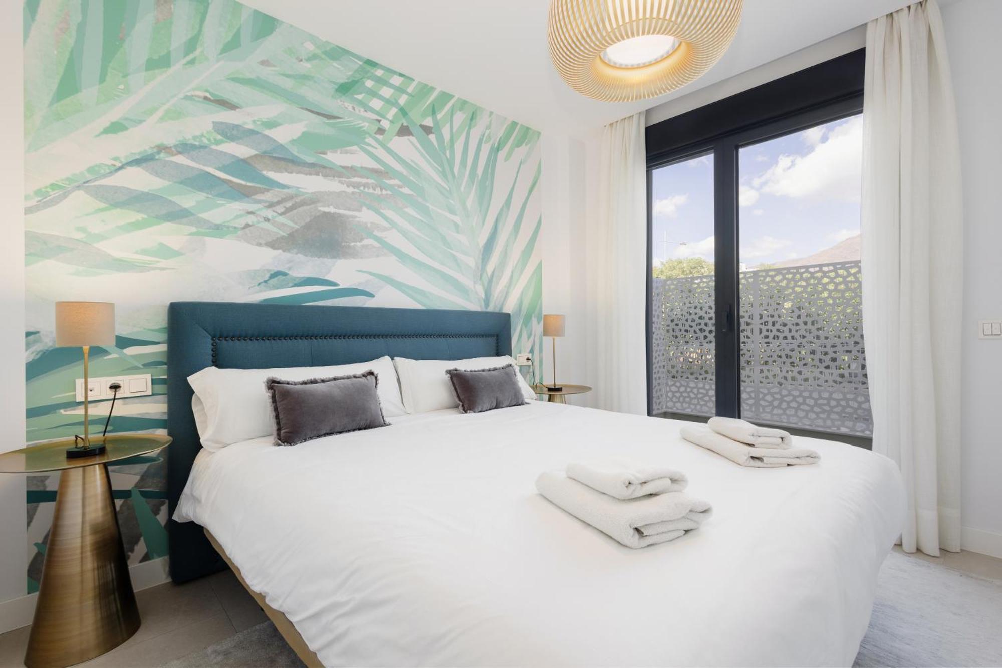 Luxurious 2 Bedroom Apartment Close To The Beach In Estepona Bagian luar foto