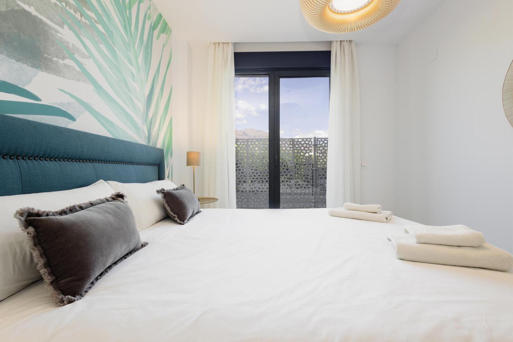 Luxurious 2 Bedroom Apartment Close To The Beach In Estepona Bagian luar foto