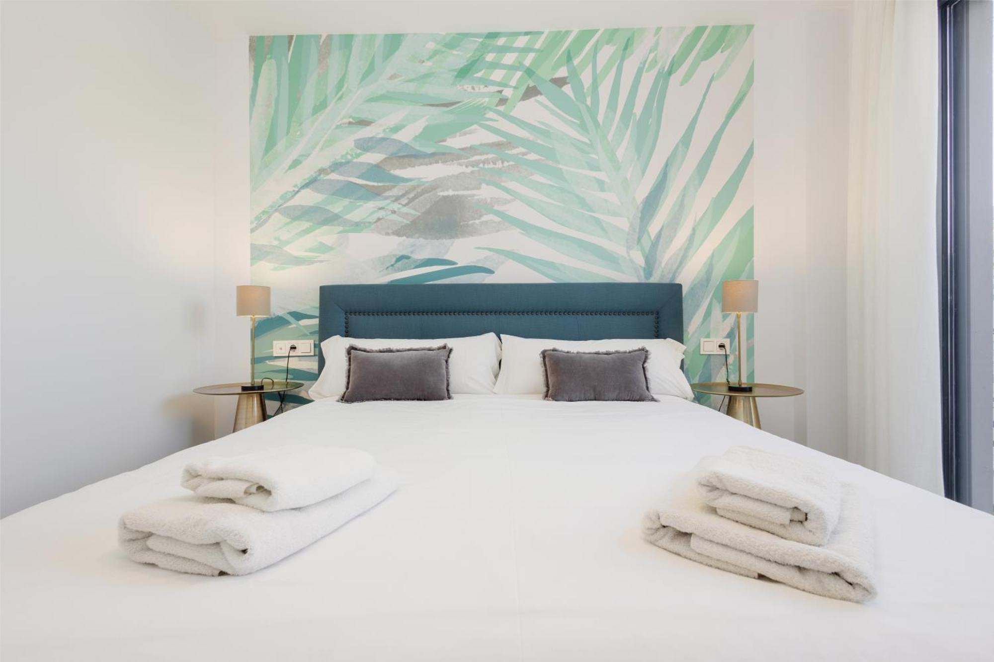 Luxurious 2 Bedroom Apartment Close To The Beach In Estepona Bagian luar foto