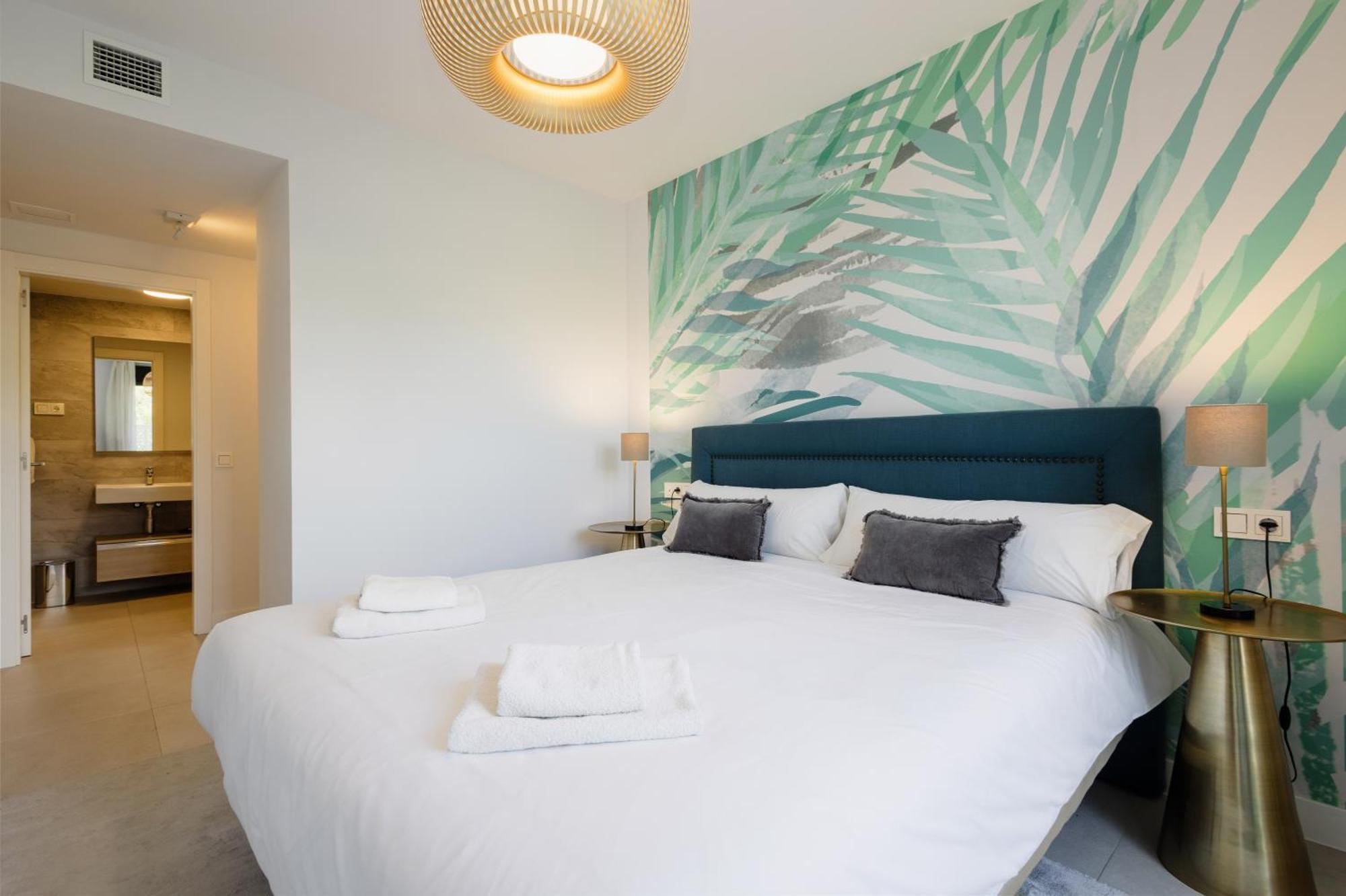 Luxurious 2 Bedroom Apartment Close To The Beach In Estepona Bagian luar foto